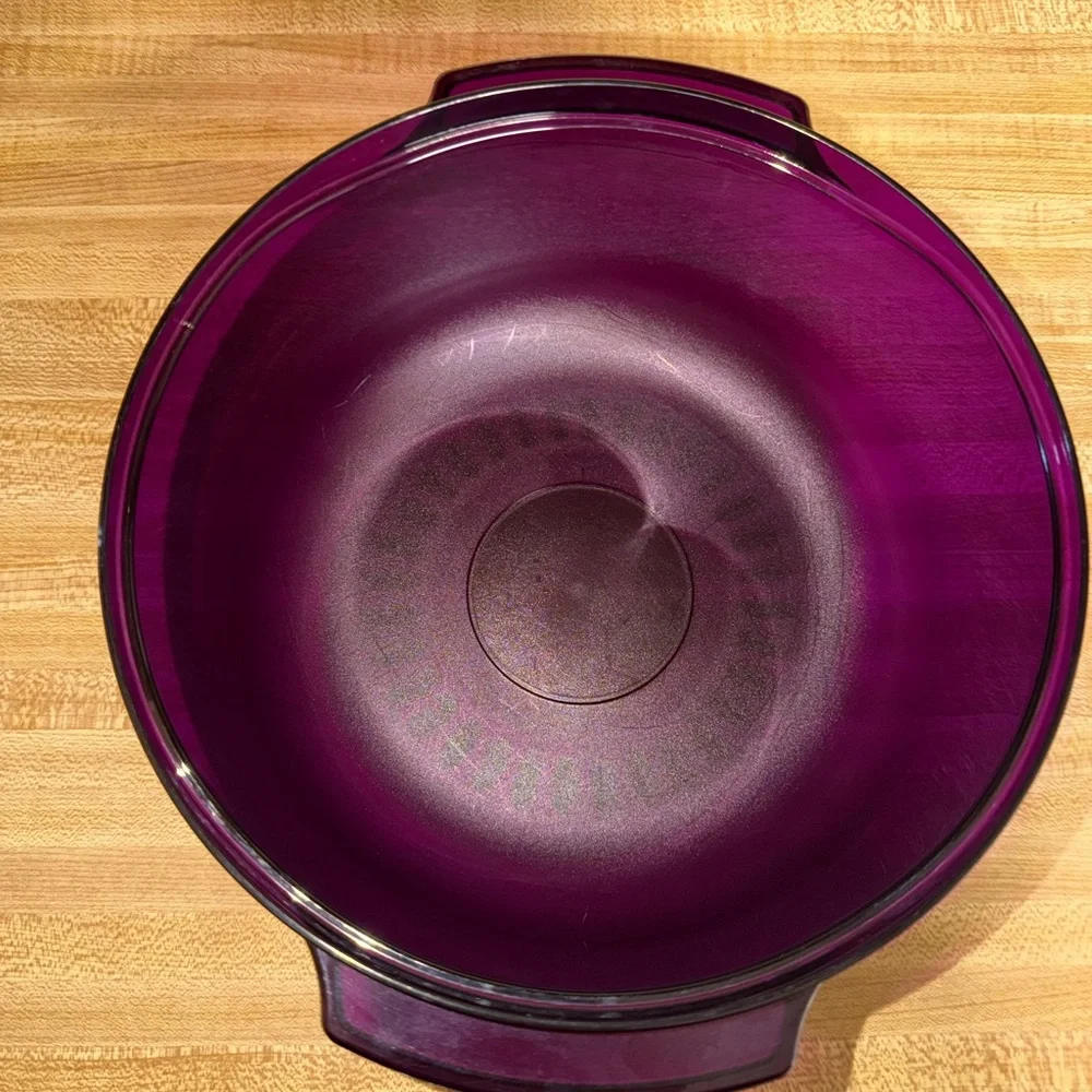 Tupperware 3 qt Purple Covered Mixing Bowl - Microwave-Safe Storage container
